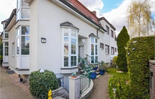 Beautiful home in Berlin with 2 Bedrooms and Internet