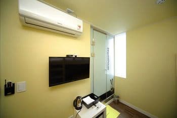 24 Guesthouse Sinchon Avenue