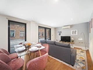 Modern Apartments in Bayswater Central London FREE WIFI & AIRCON by City Stay London photo 1