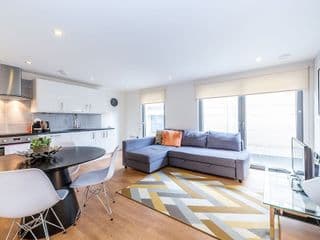 Modern Apartments in Bayswater Central London FREE WIFI & AIRCON by City Stay London photo 2