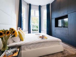 Kensington Garden View Apartment photo 1