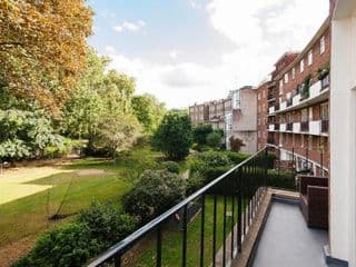 Kensington Garden View Apartment photo 3