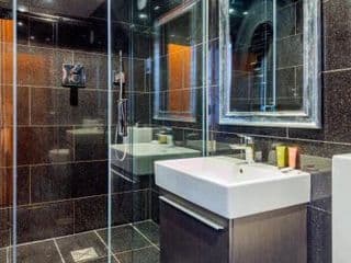 ARCORE Premium Rental Shaftesbury Avenue photo 3