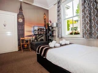 Pimlico Central London Suite near Victoria photo 1