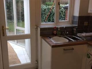 Cosy 3 bed detached house Birmingham photo 2