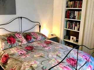Trendy 2BD flat in West Hampstead photo 1