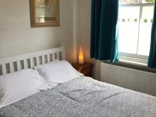 Trendy 2BD flat in West Hampstead photo 3