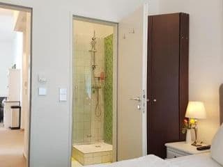 Apartment NIEBUHR Kurfürstendamm - Cozy Family & Business Flair welcomes you - Rockchair Apartments photo 3