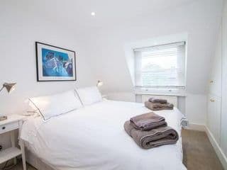 Contemporary 1 Bed Flat in Fulham Near The Thames photo 2