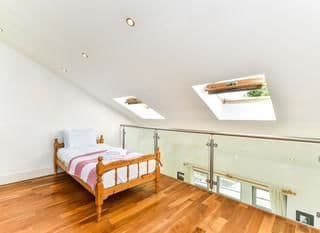 Super Smart 2BD Flat Camberwell - Denmark Hill photo 2