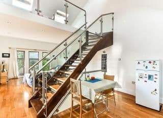 Super Smart 2BD Flat Camberwell - Denmark Hill photo 4