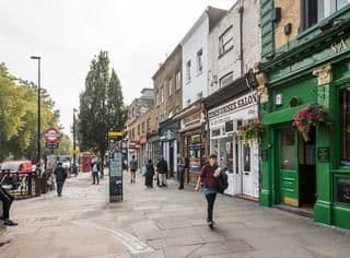 New Super 2 Bed Flat Bethnal Green London Zone 2! photo 3