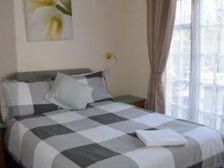 Gatwick Castle B&B photo 1