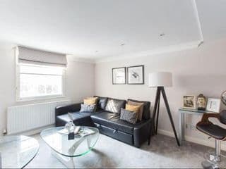 Heart of Mayfair - Stunning Apartment photo 1