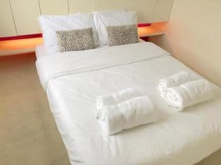 Comfortable Aircon Apartment Earls Court photo 4