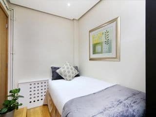 Bryanston Apartments photo 2