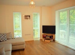 1 Bedroom Apartment in Mile End photo 1