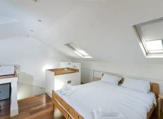 3BR Apartment in Great Swiss Cottage Location photo 4