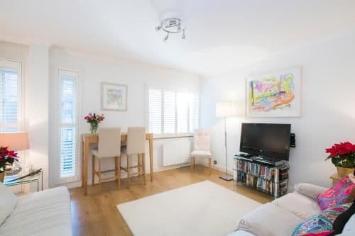 Sublime 1 bed flat with Thames view