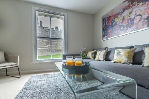 Central Windsor Apartment Facing the Castle