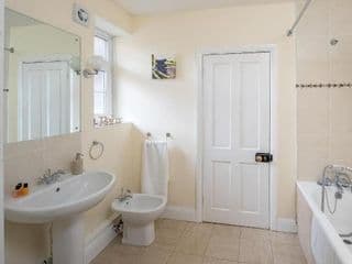 Skyline Serviced Apartments - London Bridge photo 4