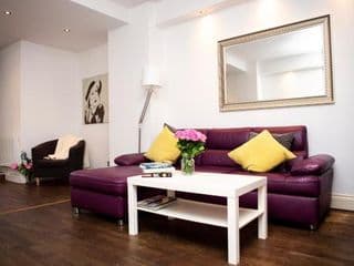 Apt 1, Trafalgar Square (1st Floor) photo 3
