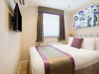 OYO Townhouse 30 Sussex Hotel photo 2