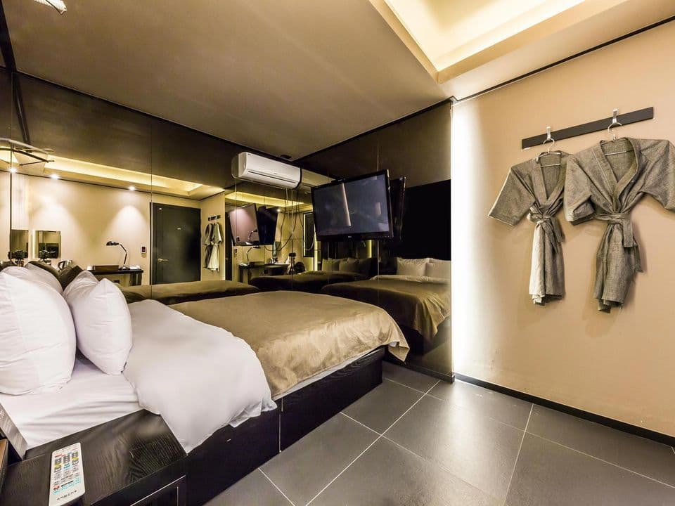 Rainbow Hotel Sindang