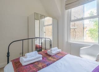 Charming Maida Vale Home by Little Venice photo 3