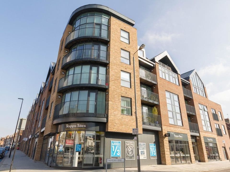 NEW Bright 1BD Flat in the Heart Tooting Broadway