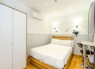 Mondrian Apartments photo 3