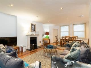 Lovely 2 bedroom flat in Chelsea, sleeps 4 photo 4