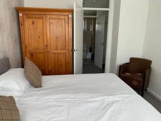 Lovely One Bedroom Apartment in Stratford photo 3
