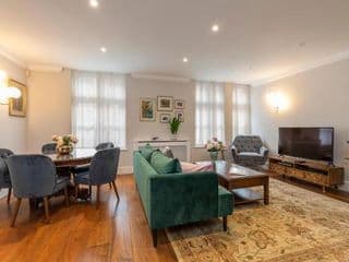 Beautiful 2 bed apt in the heart of Mayfair, close to Tube photo 1