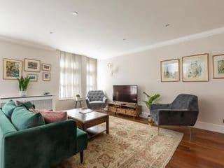 Beautiful 2 bed apt in the heart of Mayfair, close to Tube photo 4