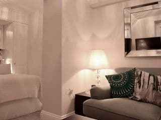 1 Bedroom Property Just 5 Minutes from Hyde Park photo 2
