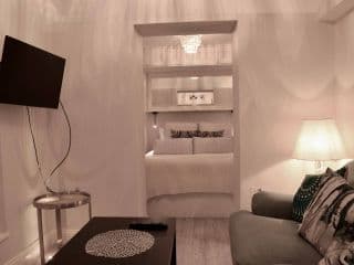 1 Bedroom Property Just 5 Minutes from Hyde Park photo 3