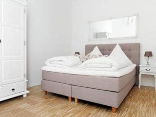 SC 2 Cozy Family & Business Flair welcomes you - Rockchair Apartments photo 3