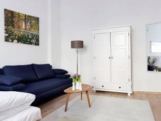 Apartment BLISSE Large & Cozy Family & Business Flair welcomes you - Rockchair Apartments photo 3