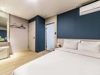 Shine Hotel photo 1