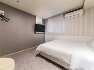 Shine Hotel photo 2