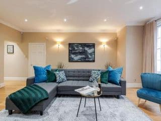 Luxurious Central Kensington Apartment photo 1