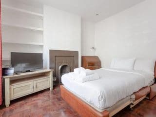 Modern 2 Bedroom flat in Central London photo 3