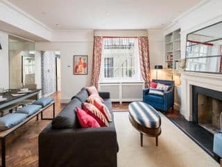 Charming 1BR flat with patio in the Heart of Pimlico photo 1