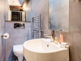 ARCORE Premium Rental Grafton Way photo 4