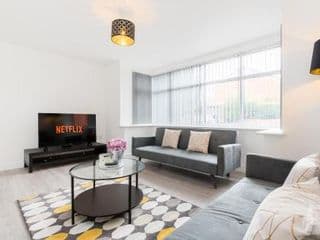 Birmingham Estate I By Prime Stays photo 1