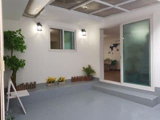 Closed photo 2