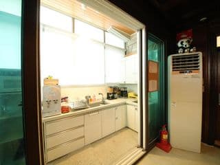 Stitches House photo 3