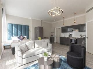 Luxurious Air Conditioned Apt High St Kensington photo 2