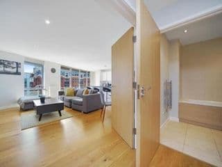 2 Bed Executive Penthouse near Liverpool Street FREE WIFI by City Stay London photo 4